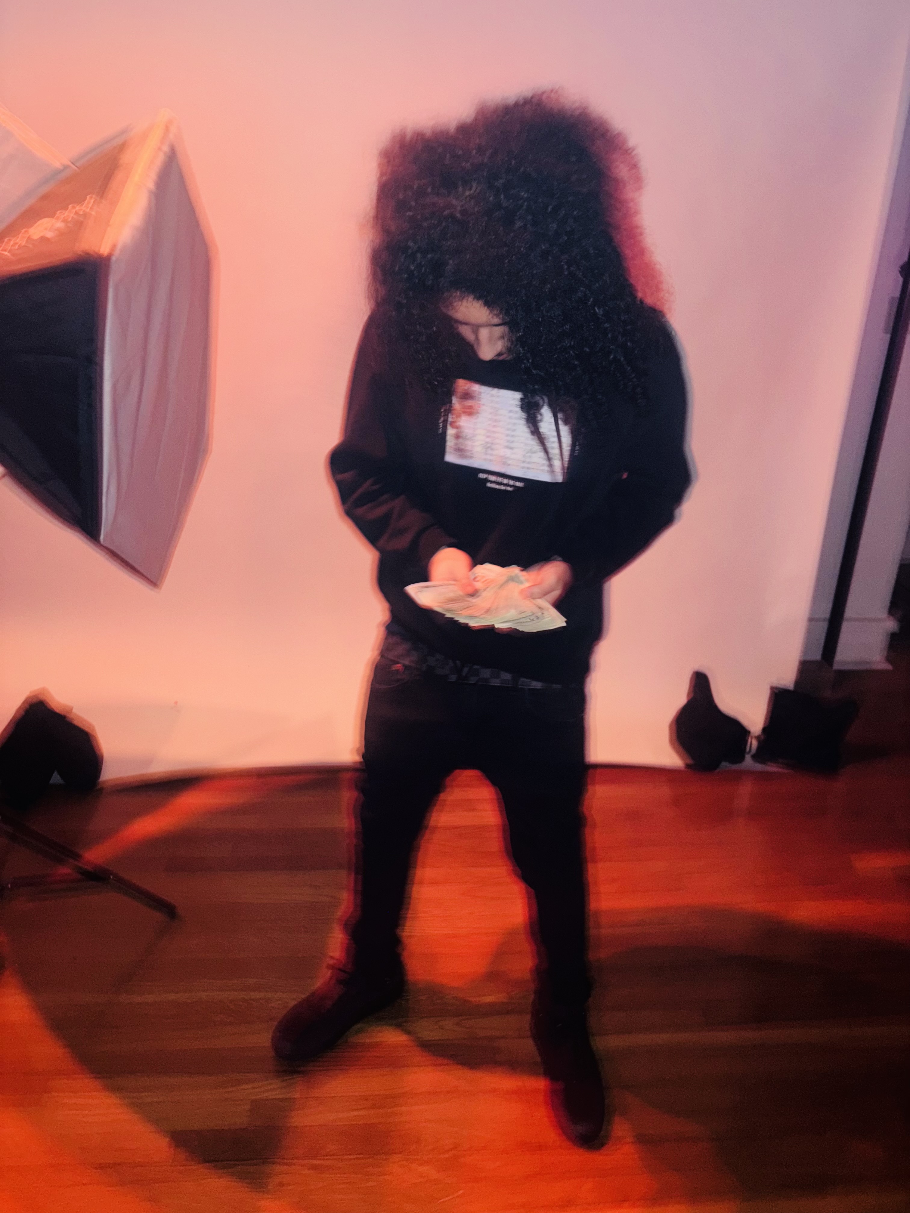 i2tone — photoshoot with red lighting