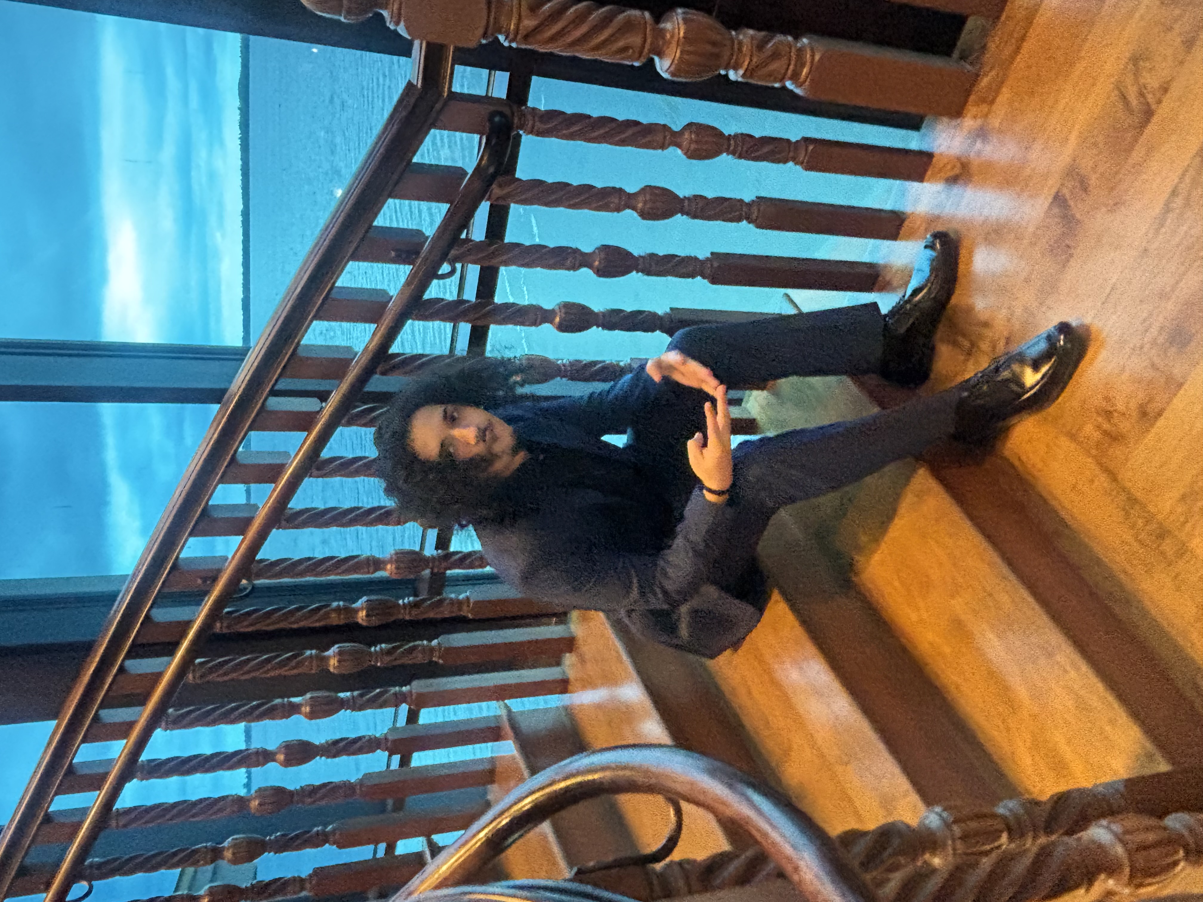 i2tone — staircase pose